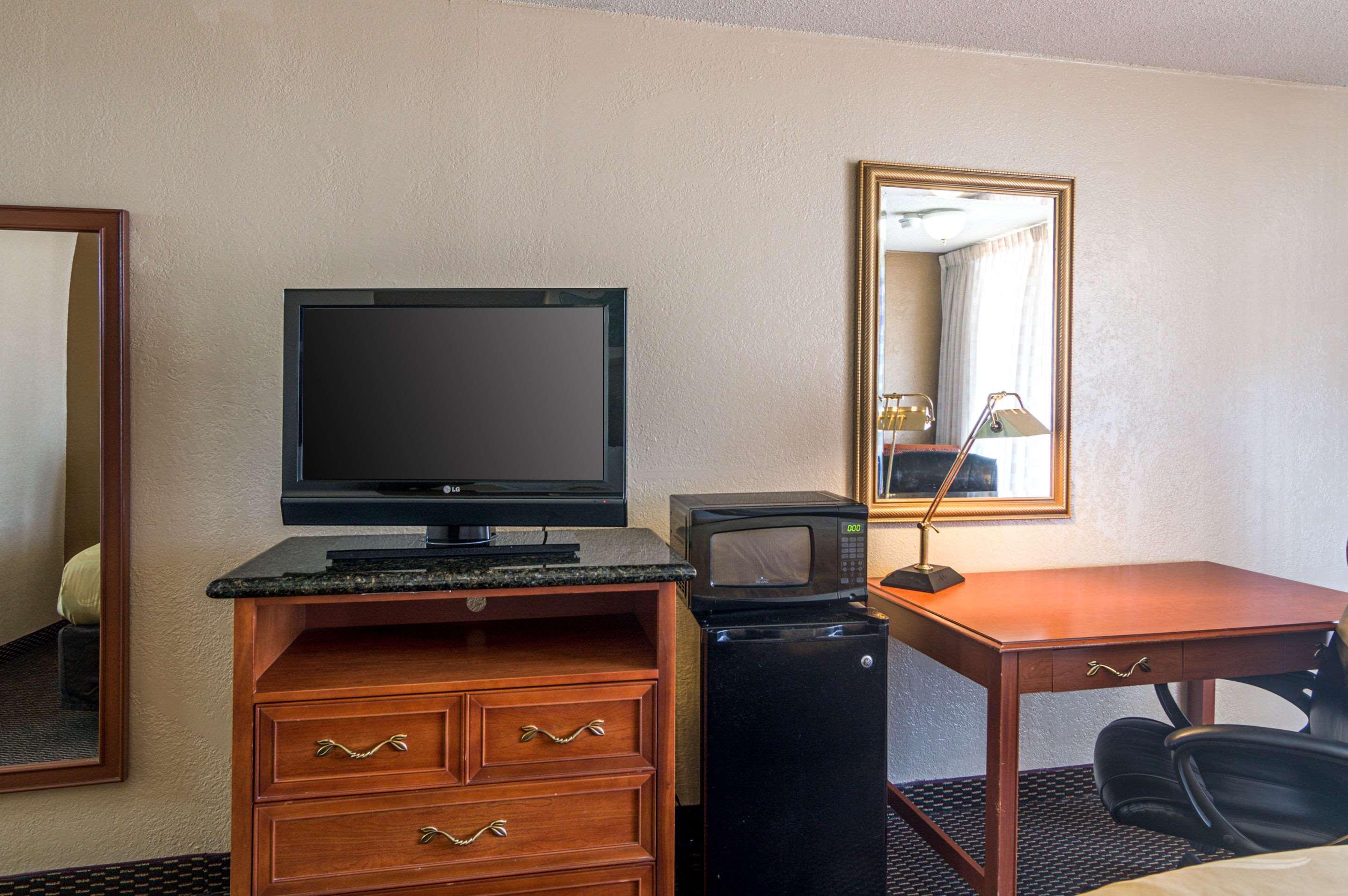Quality Inn Shawnee I-40 Extérieur photo