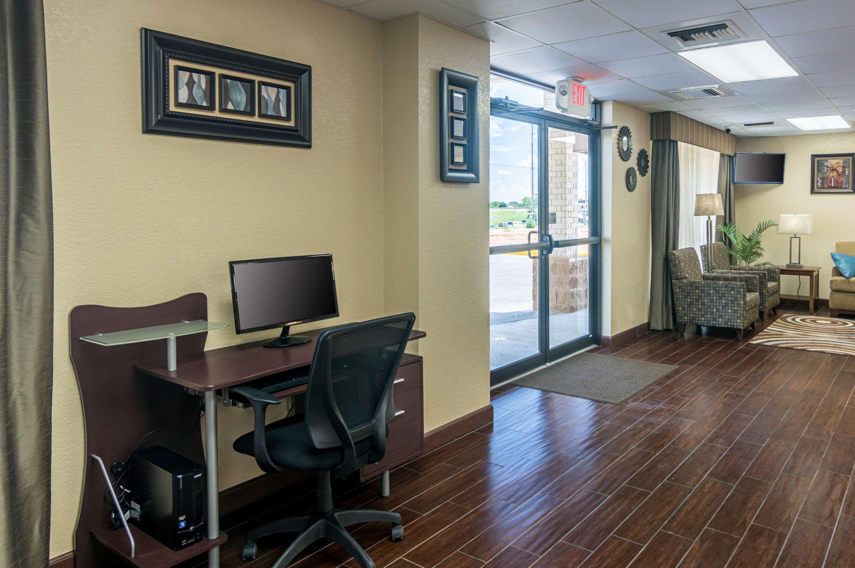 Quality Inn Shawnee I-40 Extérieur photo
