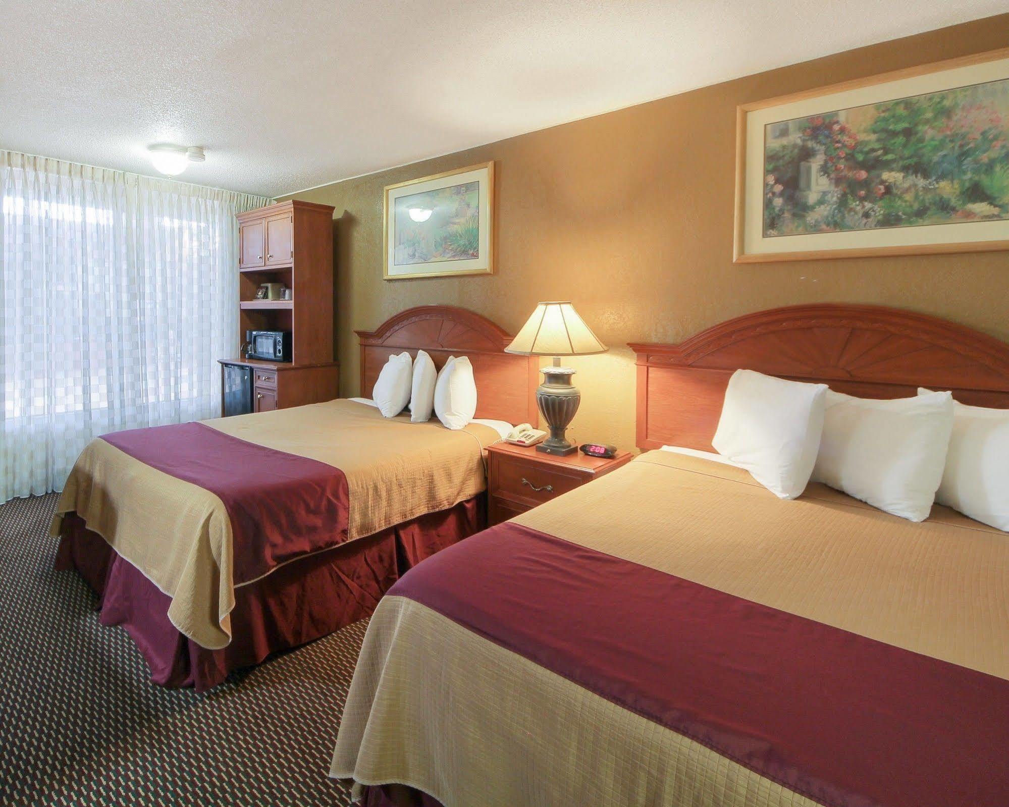 Quality Inn Shawnee I-40 Extérieur photo