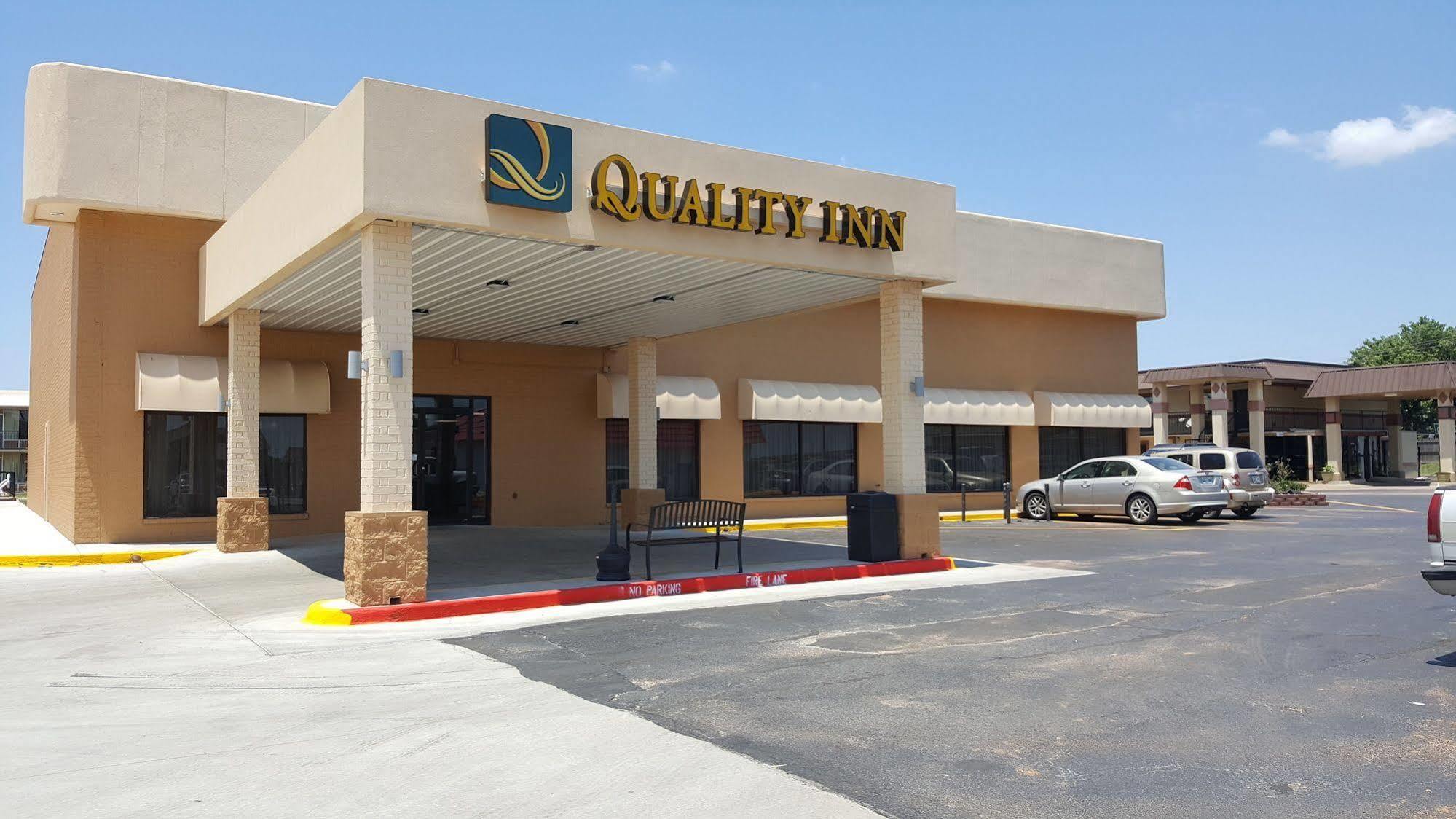 Quality Inn Shawnee I-40 Extérieur photo